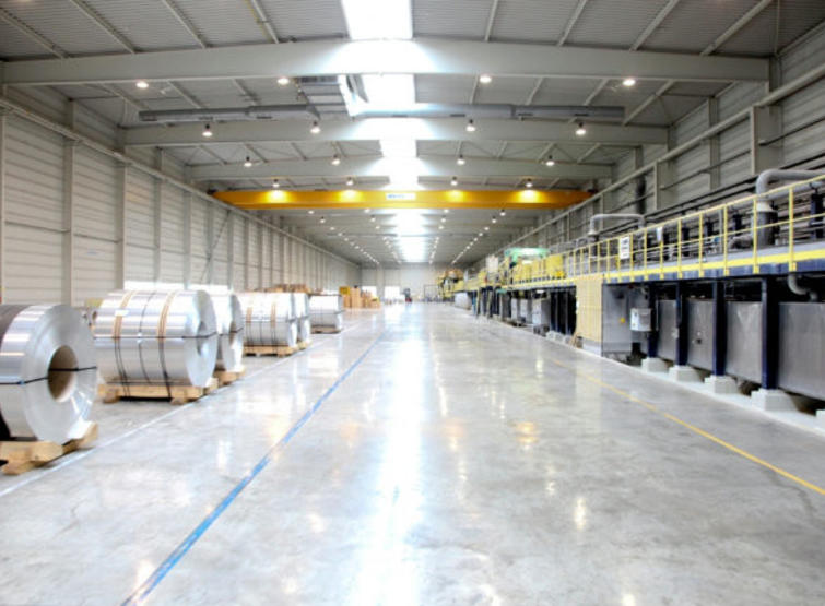 Aloxide continue anodisatie van bobijnen